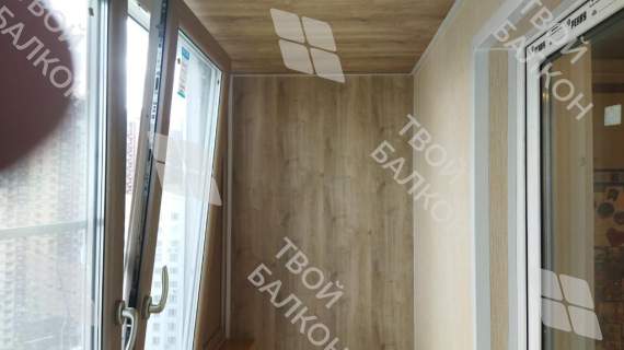 Остекление и отделка балкона