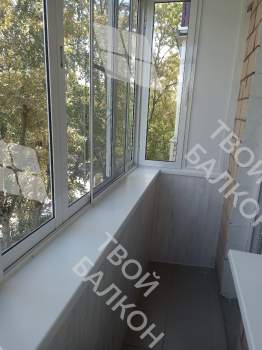 Остекление и отделка балкона