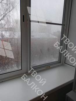 Отделка балкона с холодным остеклением Provedal и выносом остекления