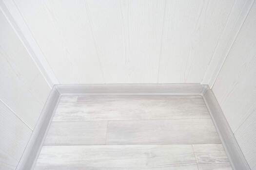 Отделка балкона панелями ПВХ с остеклением Provedal