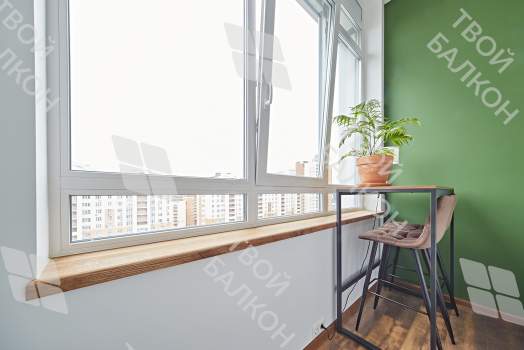 Дизайнерская отделка балкона гипсокартоном с утеплением и остеклением