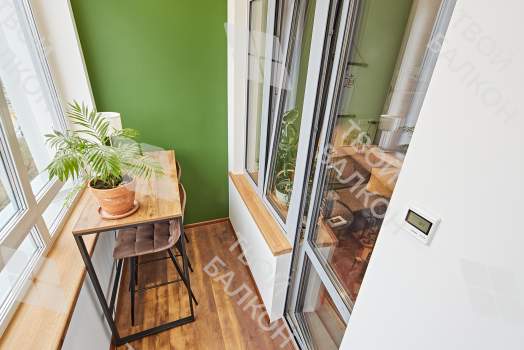 Дизайнерская отделка балкона гипсокартоном с утеплением и остеклением