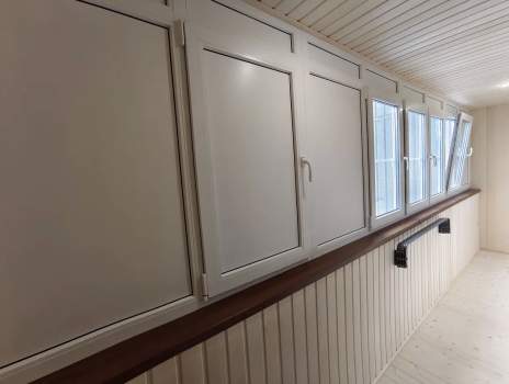 Отделка лоджии вагонкой с покраской