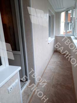 Остекление и отделка балкона Лодочка