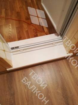 Остекление и отделка балкона Сапожок