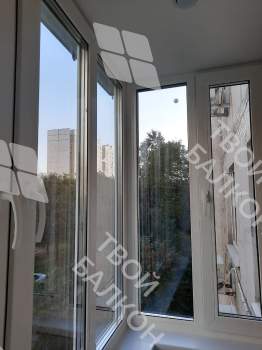 Отделка и остекление Г-образного балкона