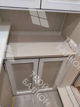 Установка на балконе трёх шкафов